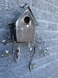 Prachtig wand vogelhuis, zwart-groen.metaal-vogel-deco