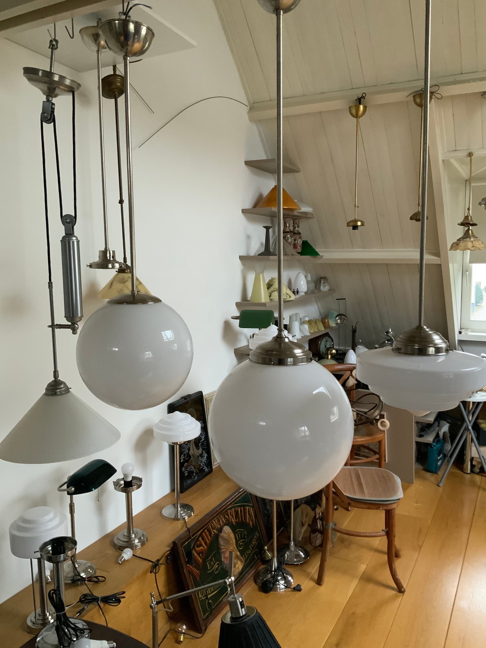 Art deco hang lamp bol opaalglas . diameter 35 cm - nr. 1