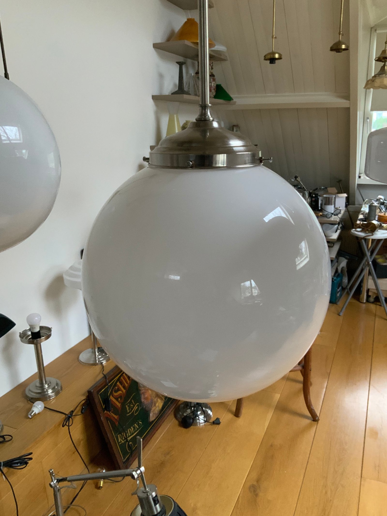 Art deco hang lamp bol opaalglas . diameter 35 cm - Afbeelding 2