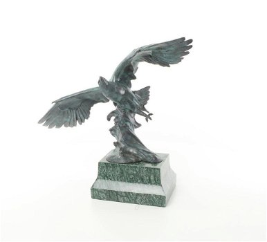 Een bronzen beeld-adelaar die vliegt-adelaar-brons-beeld - 2