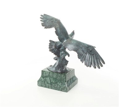 Een bronzen beeld-adelaar die vliegt-adelaar-brons-beeld - 6