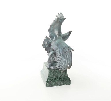 Een bronzen beeld-adelaar die vliegt-adelaar-brons-beeld - 7