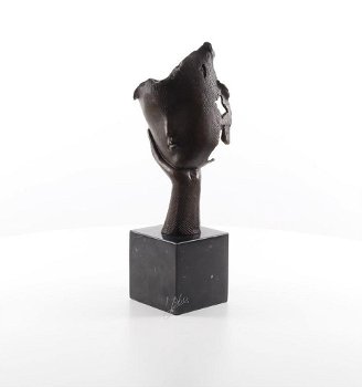 brons beeld van een hoofd rustend op een hand-handen - 0