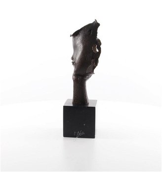 brons beeld van een hoofd rustend op een hand-handen - 2