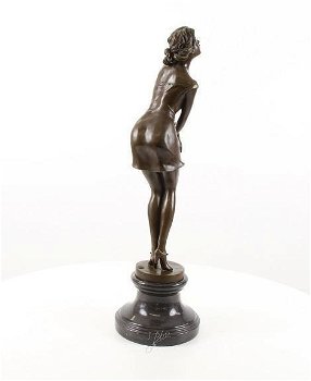 dame-brons beeld- peinzende vrouw-beeld-brons - 4