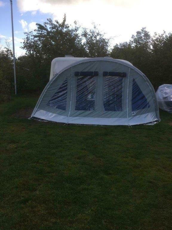 Mooie Karsten oppompbare voortent omloop ca 825 cm - nr. 1