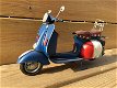 Hand gemaakt Italiaans scooter model Vespa,scooter - 1 - Thumbnail