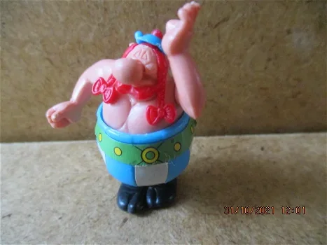 ad0203 asterix poppetje 11 - 0