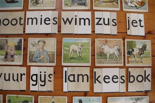 Plaatjes en letters voor Klassikale Leesplank. - 1