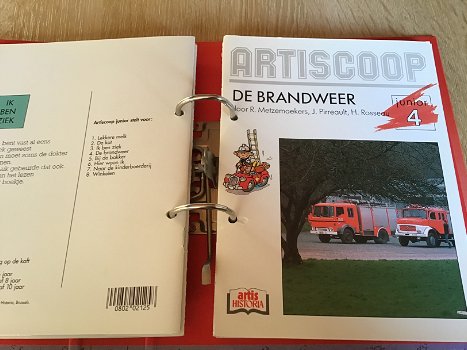 8 Prachtige Kinderboeken m. grondige tekst en uitleg & foto