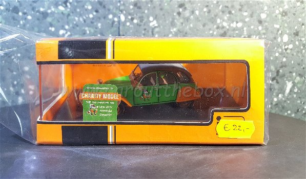 Citroen 2cv deuce groen 1:43 Ixo V531 - 3