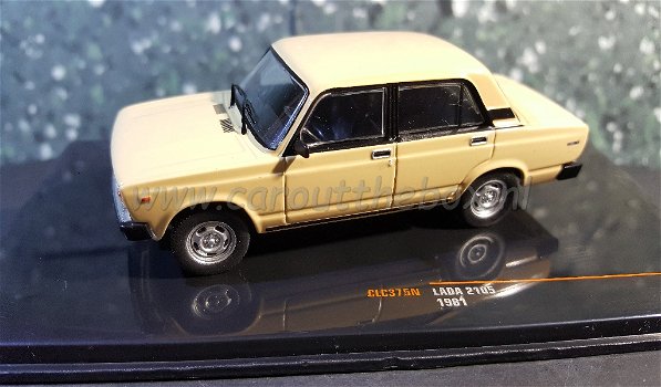 Lada 2105 1981 beige 1:43 Ixo V547 - 0