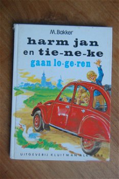 harm jan en tie-ne-ke gaan loge-ren - 0