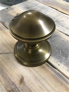 1 deurknop, Antiek Messing - deurbeslag - meubelbeslag