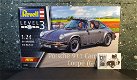 Porsche 911 Carrera 3.2 coupe 1:24 Revell - 2 - Thumbnail