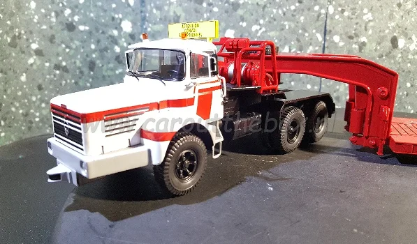 Berliet TB 015 M3 6X6 wit / rood 1:43 Ixo V554 - 0