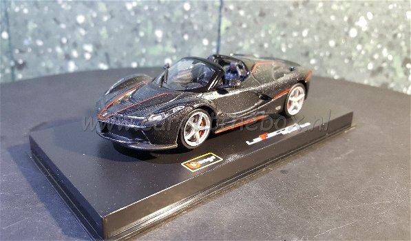 Ferrari LaFerrari aparta zwart 1:43 Bburago - 1