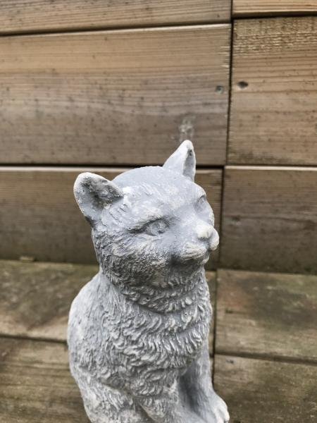 Een mooie zittende poes, gemaakt van steen,-kat-poes - Afbeelding 8