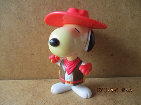 ad0778 snoopy poppetje 24 - 0