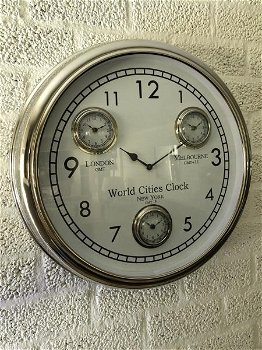 Wereld tijd klok, chromen uitvoering met 4 uurwerken- klok - 1