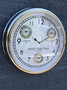 Wereld tijd klok, chromen uitvoering met 4 uurwerken- klok - 6