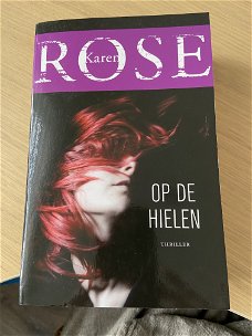 Karen Rose- Op de hielen