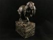 Een beeld van een olifant, bronzen beeld, prachtige olifant - 4 - Thumbnail