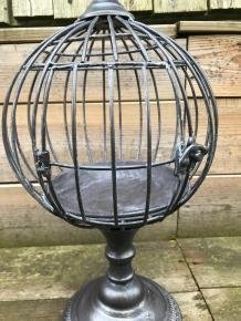 Een kleine decoratieve kooi met daarop een vogel,kooi - Afbeelding 4