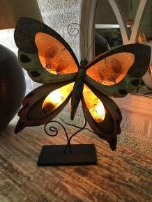 Een metalen lamp in de vorm van een vlinder-kado-vlinder - 3