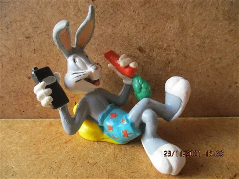 ad1221 bugs bunny poppetje 1 - 0