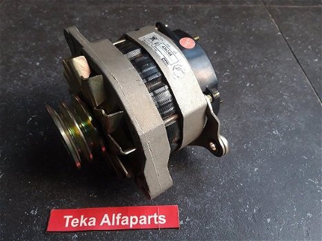 Renault Trucks Dynamo Alternator Valeo 436348 / A14N3T / 2100894 / A020 / NOS - 6