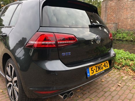 Volkswagen Golf 1.4 TSI GTE PANORAMA - 4