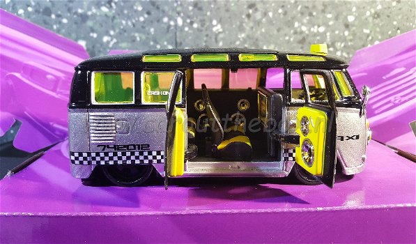 VW T1 Samba Van TAXI 1:24 Maisto - 1