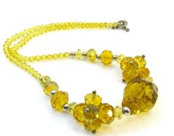 Ketting van antieke glaskralen
