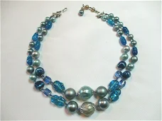 Vintage collier in glas en kunststof