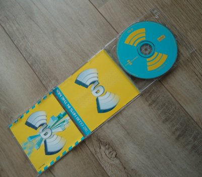 De verzamel-2-CD Club Delicious Volume 6 van Edel Records. - 3