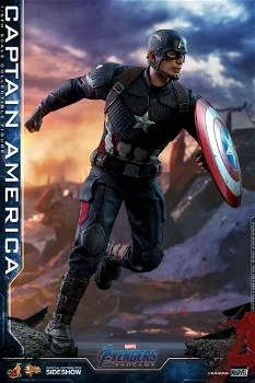 Hot Toys Avengers Endgame Captain America MMS536 - 2