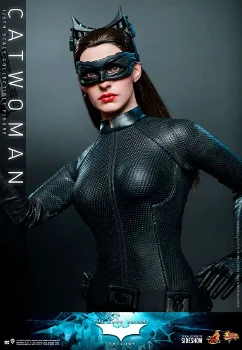 Hot Toys The Dark Knight Triology Catwoman MMS627 - 1