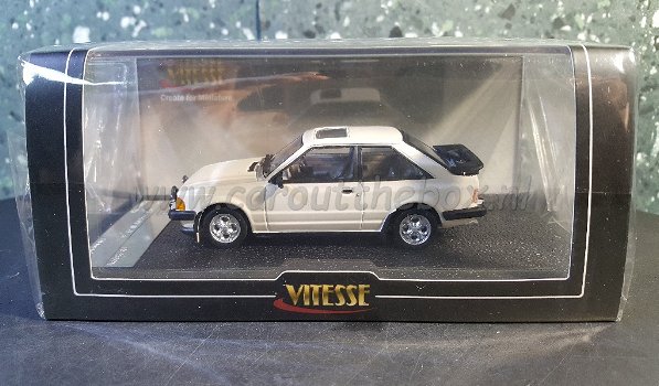 Ford Escort MKIII xr3i wit 1:43 Triple 9 - 3