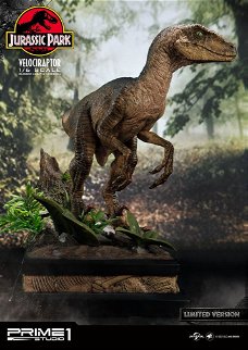 Prime 1 Studio Jurassic Park Velociraptor Closed mouth LMCJP-03LM