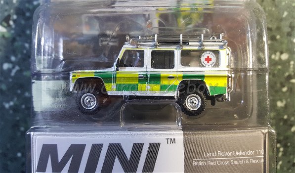 Land Rover Defender 100 Red cross 1:64 MiniGT - 0