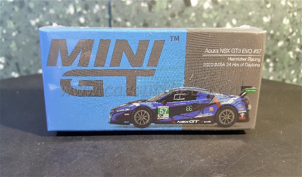 Acura NSX GT3 evo #57 1:64 MiniGT - 4