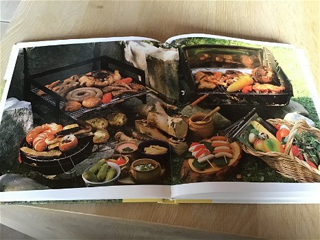 Boek ; koken in de open lucht (BBQ) LEKKERBEKKEN TOP - 4