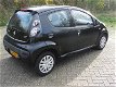 Citroen C1 1.0i 68PK 5D 2012 Zwart airco 118000km - 2 - Thumbnail