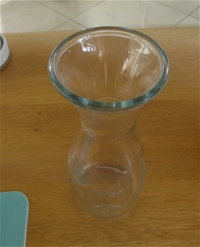 Hoge glazen karaf met een inhoud van 1 liter (hoogte: 26 cm) - 1