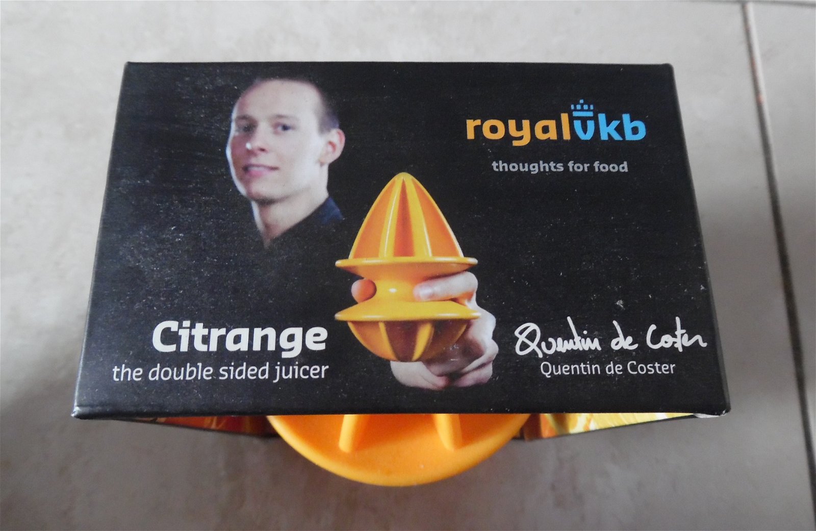 Te koop nieuwe kunststof Citrange citruspers (handpers). - Afbeelding 2