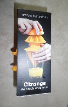 Te koop nieuwe kunststof Citrange citruspers (handpers). - 5