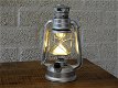Antiek uitziende olie-storm-lamp metaal zilver led verlichting - 1 - Thumbnail