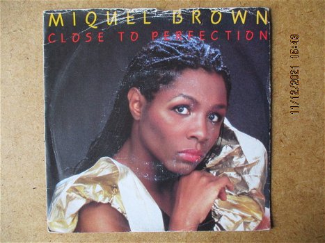 a4094 miquel brown - close to perfection - 0