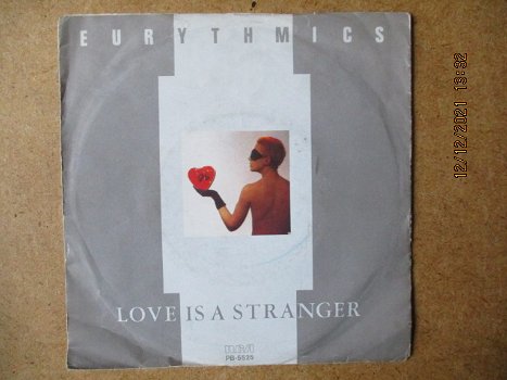 a4175 eurythmics - love is a stranger - 0